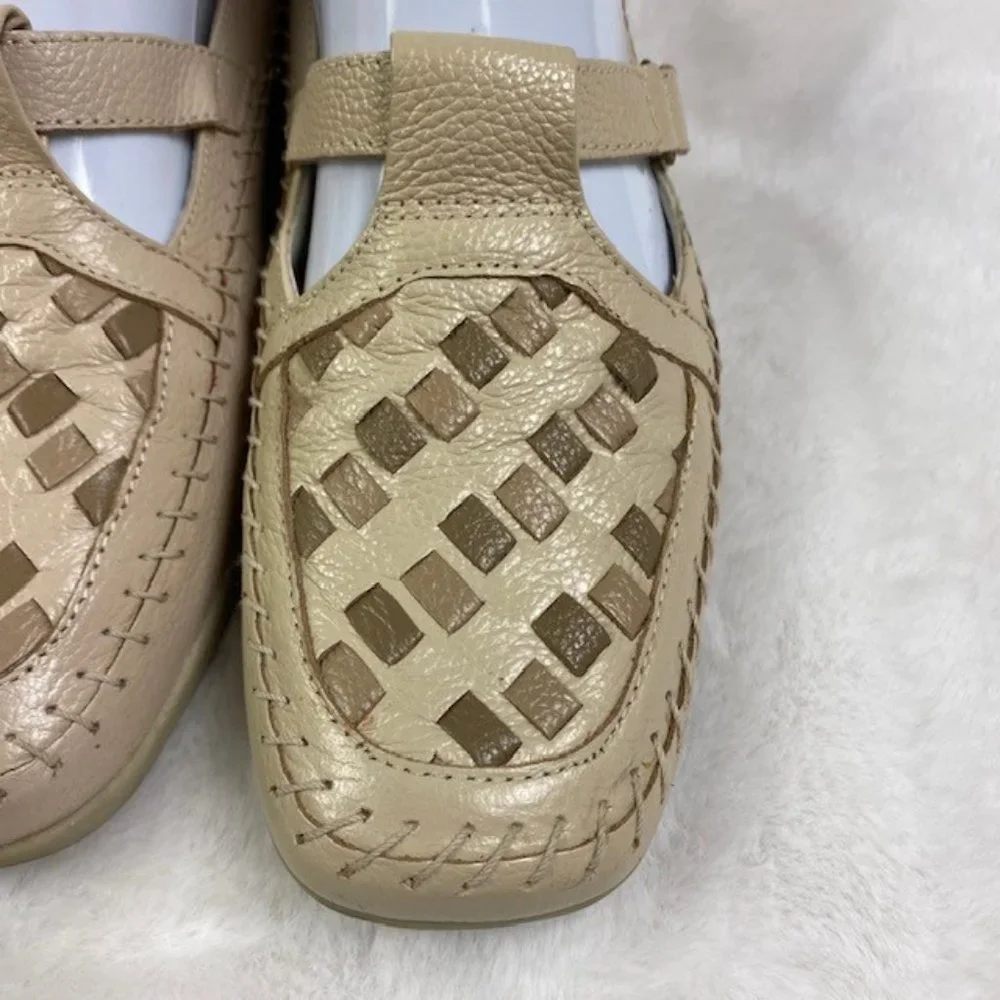 LIKE NEW Mushrooms Leather Woven Loafers Mary Janes Slip on, size 9‎